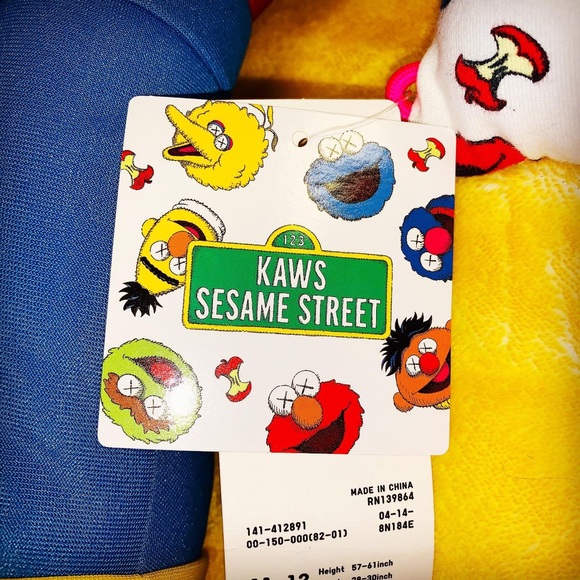 CUSTOM KAWS PILLOW RECYCLED FROM AUTHENTIC TSHIRT - Picture 3 of 6